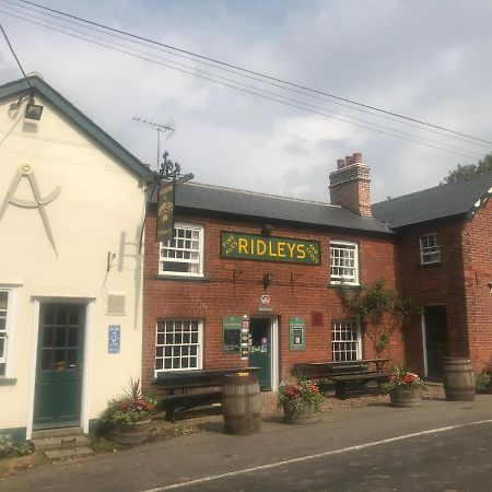 The Compasses Hotel Chelmsford Exterior foto